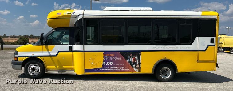 image for item LF9498 2016 Chevrolet Express  shuttle bus