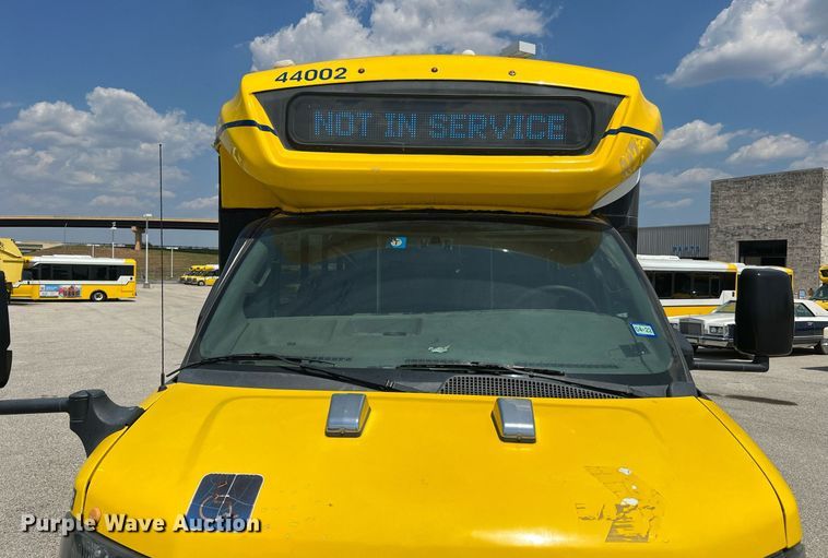 image for item LF9498 2016 Chevrolet Express  shuttle bus