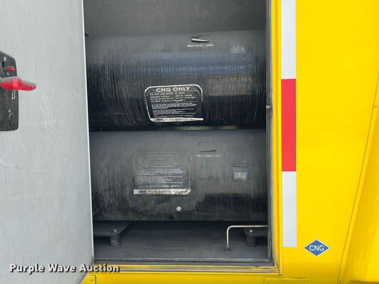 image for item LF9498 2016 Chevrolet Express  shuttle bus