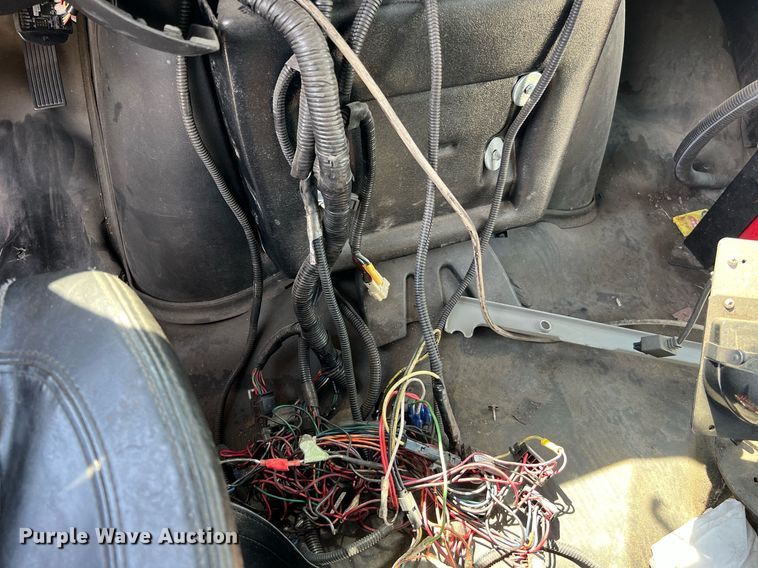 image for item LF9498 2016 Chevrolet Express  shuttle bus