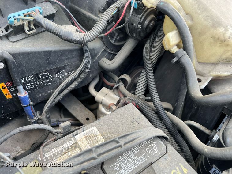 image for item LF9498 2016 Chevrolet Express  shuttle bus