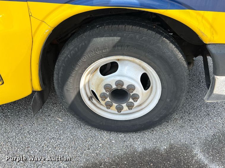 image for item LF9498 2016 Chevrolet Express  shuttle bus