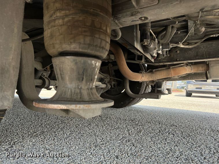 image for item LF9498 2016 Chevrolet Express  shuttle bus