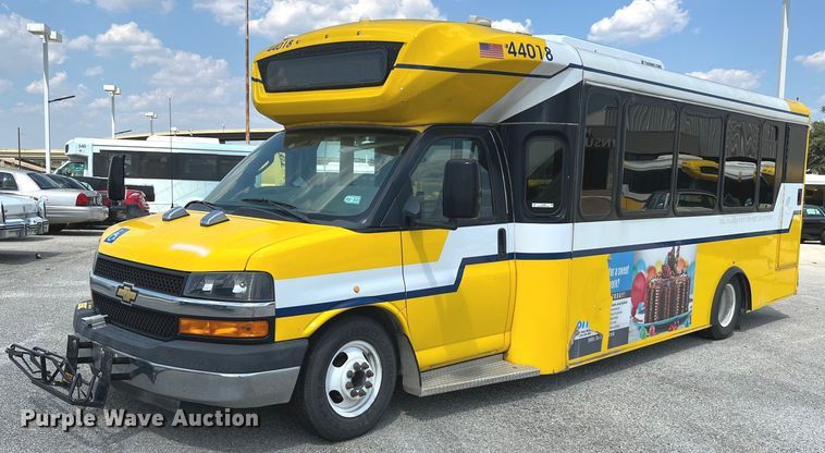 image for item LF9499 2016 Chevrolet Express  shuttle bus