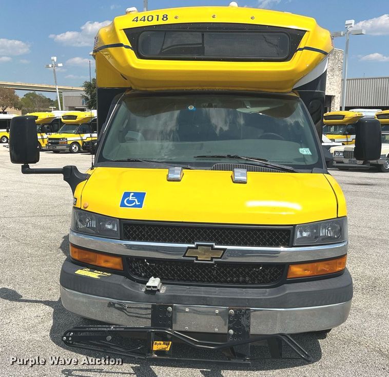 image for item LF9499 2016 Chevrolet Express  shuttle bus