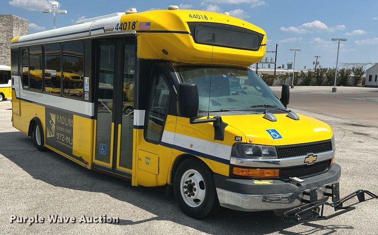 image for item LF9499 2016 Chevrolet Express  shuttle bus