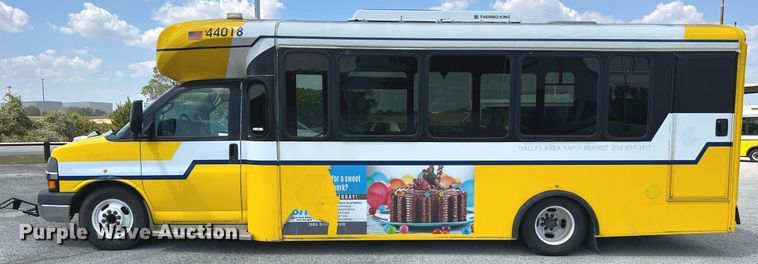 image for item LF9499 2016 Chevrolet Express  shuttle bus