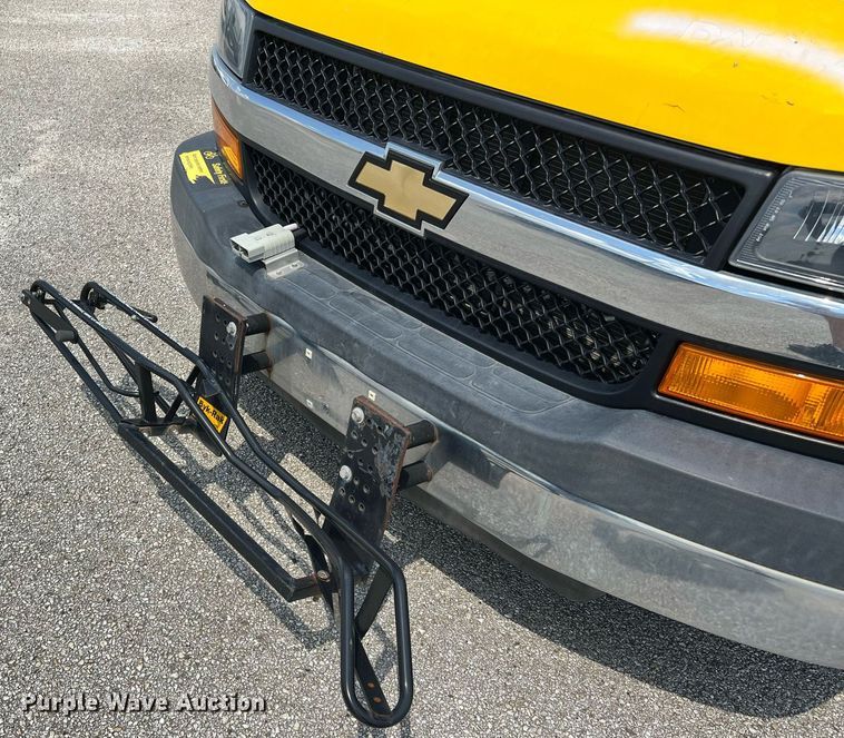 image for item LF9499 2016 Chevrolet Express  shuttle bus