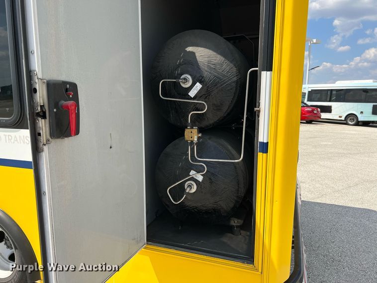 image for item LF9499 2016 Chevrolet Express  shuttle bus