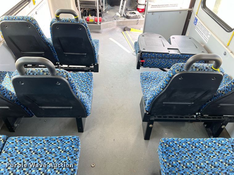 image for item LF9499 2016 Chevrolet Express  shuttle bus