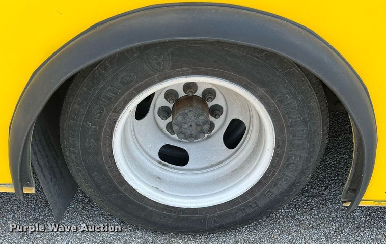 image for item LF9499 2016 Chevrolet Express  shuttle bus