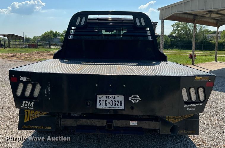 image for item LF9502 2020 Chevrolet Silverado 3500HD  Crew Cab flatbed pickup truck