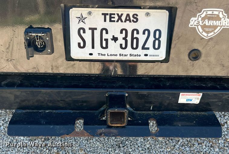 image for item LF9502 2020 Chevrolet Silverado 3500HD  Crew Cab flatbed pickup truck