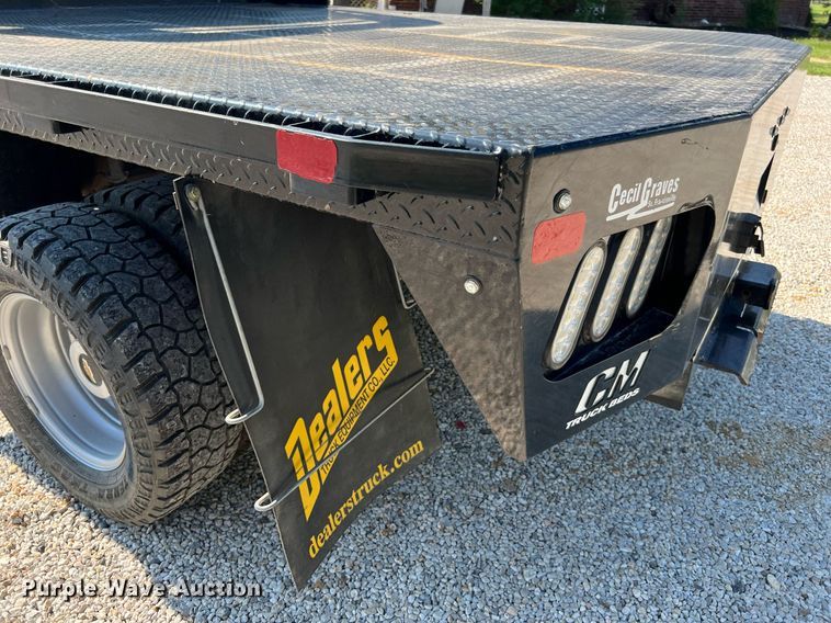 image for item LF9502 2020 Chevrolet Silverado 3500HD  Crew Cab flatbed pickup truck