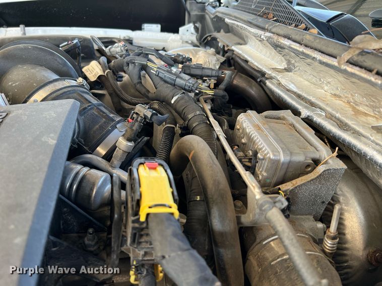 image for item LF9502 2020 Chevrolet Silverado 3500HD  Crew Cab flatbed pickup truck