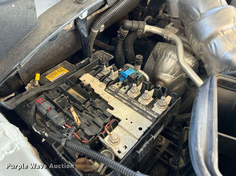 image for item LF9502 2020 Chevrolet Silverado 3500HD  Crew Cab flatbed pickup truck