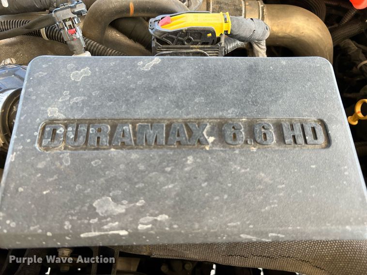 image for item LF9502 2020 Chevrolet Silverado 3500HD  Crew Cab flatbed pickup truck