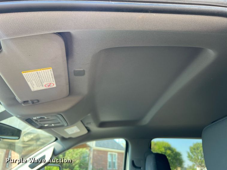 image for item LF9502 2020 Chevrolet Silverado 3500HD  Crew Cab flatbed pickup truck