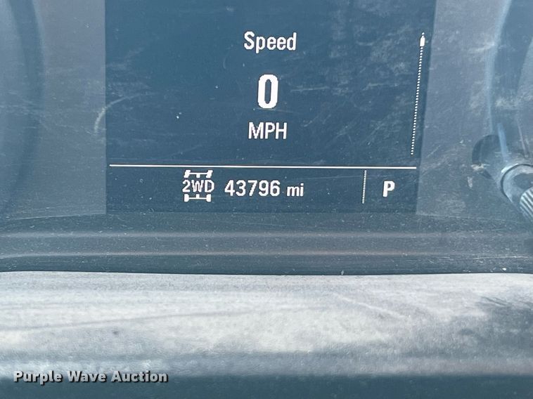 image for item LF9502 2020 Chevrolet Silverado 3500HD  Crew Cab flatbed pickup truck