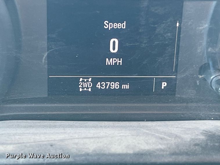 image for item LF9502 2020 Chevrolet Silverado 3500HD  Crew Cab flatbed pickup truck