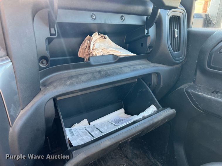 image for item LF9502 2020 Chevrolet Silverado 3500HD  Crew Cab flatbed pickup truck