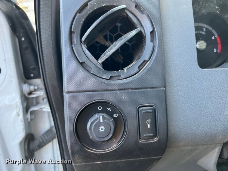 image for item LF9503 2012 Ford F250 Super Duty  SuperCab pickup truck