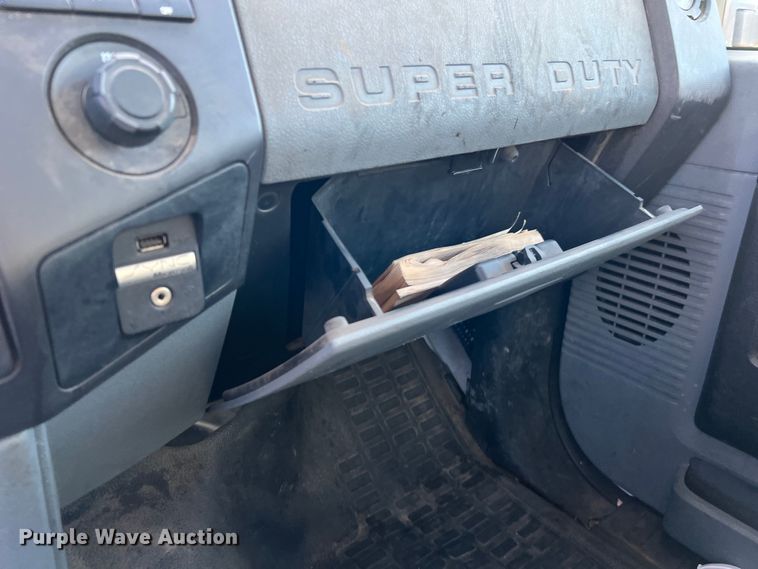 image for item LF9503 2012 Ford F250 Super Duty  SuperCab pickup truck