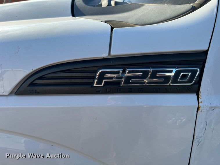 image for item LF9503 2012 Ford F250 Super Duty  SuperCab pickup truck