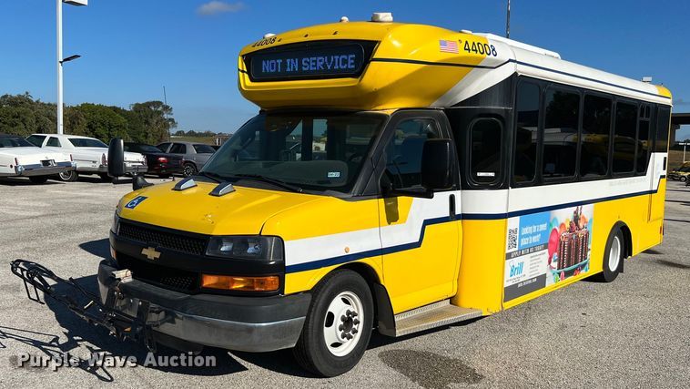 image for item LF9504 2016 Chevrolet Express  shuttle bus