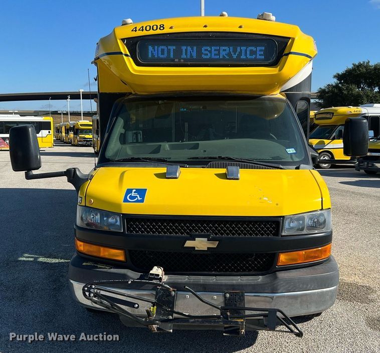 image for item LF9504 2016 Chevrolet Express  shuttle bus