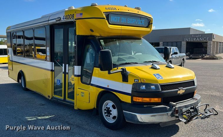 image for item LF9504 2016 Chevrolet Express  shuttle bus