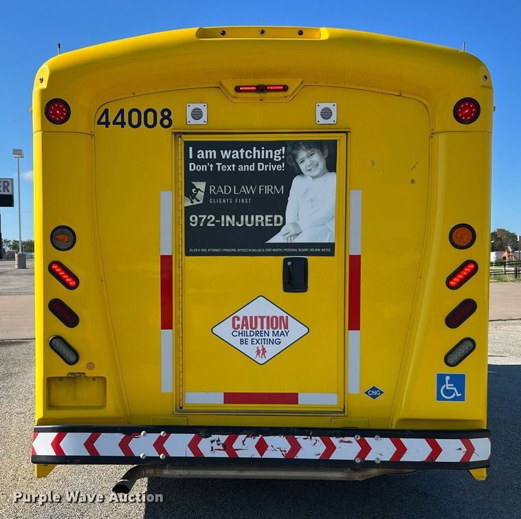 image for item LF9504 2016 Chevrolet Express  shuttle bus