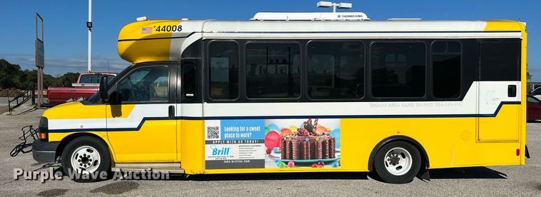 image for item LF9504 2016 Chevrolet Express  shuttle bus