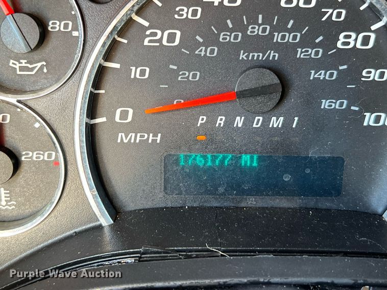 image for item LF9504 2016 Chevrolet Express  shuttle bus