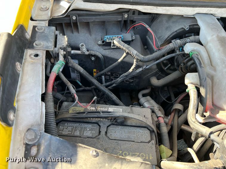 image for item LF9504 2016 Chevrolet Express  shuttle bus