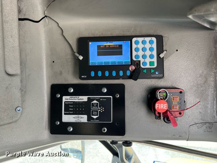 image for item LF9504 2016 Chevrolet Express  shuttle bus