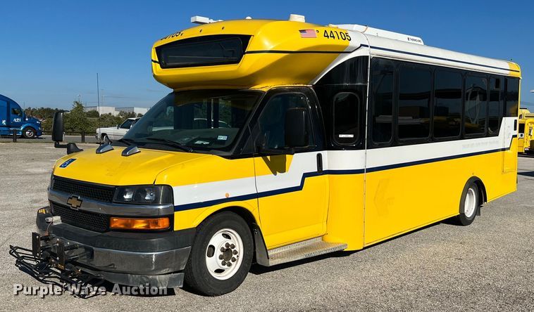 image for item LF9505 2018 Chevrolet Express  shuttle bus
