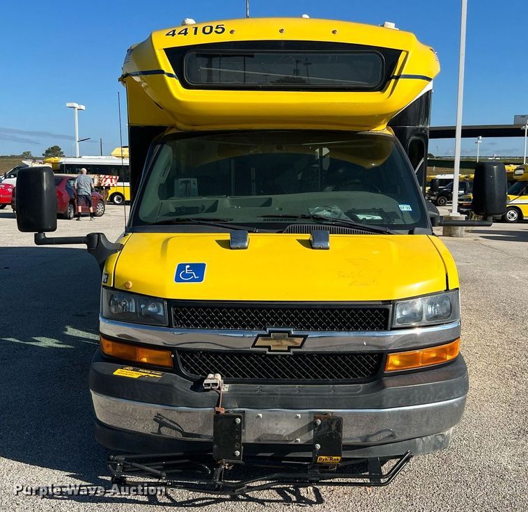 image for item LF9505 2018 Chevrolet Express  shuttle bus