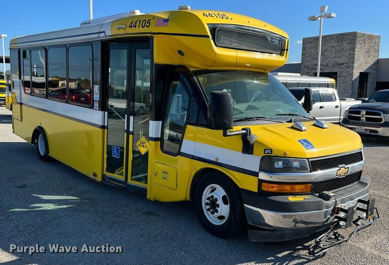 image for item LF9505 2018 Chevrolet Express  shuttle bus