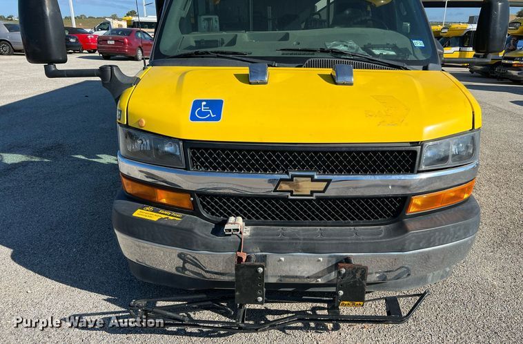 image for item LF9505 2018 Chevrolet Express  shuttle bus