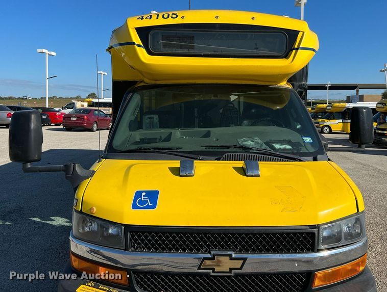 image for item LF9505 2018 Chevrolet Express  shuttle bus