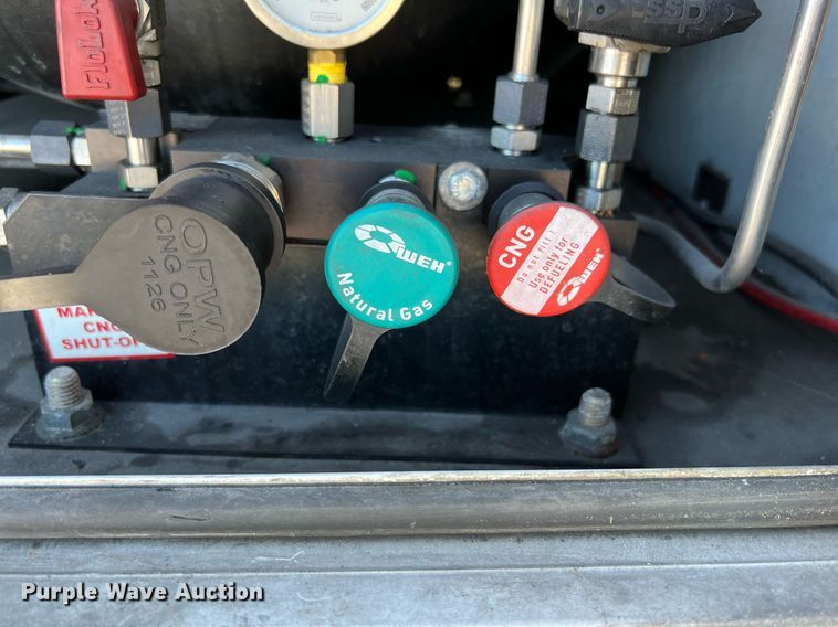 image for item LF9505 2018 Chevrolet Express  shuttle bus