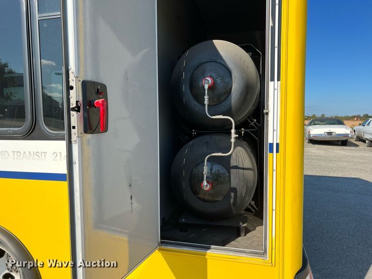 image for item LF9505 2018 Chevrolet Express  shuttle bus