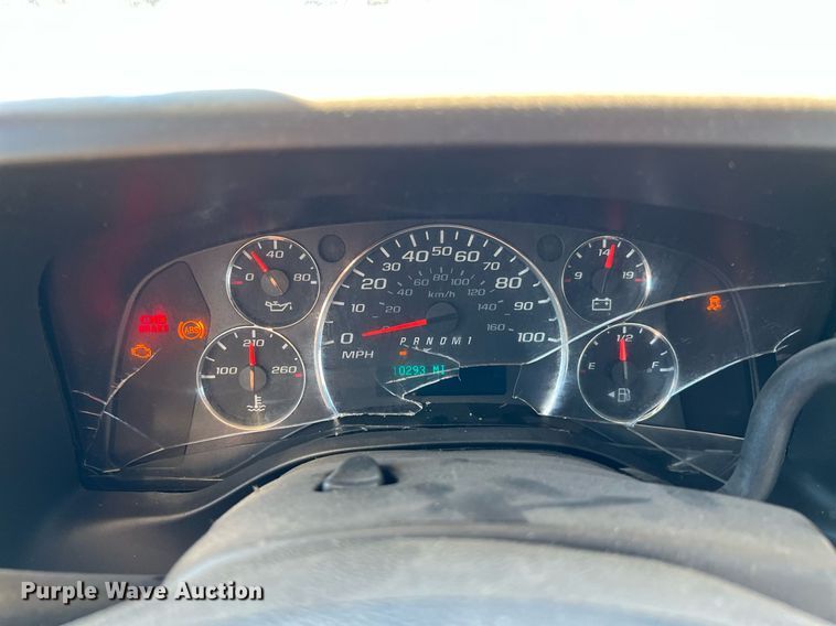 image for item LF9505 2018 Chevrolet Express  shuttle bus