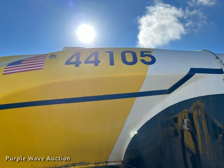 image for item LF9505 2018 Chevrolet Express  shuttle bus