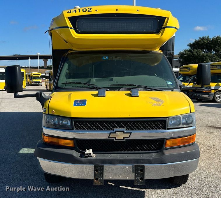 image for item LF9506 2018 Chevrolet Express  shuttle bus