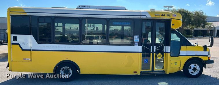 image for item LF9506 2018 Chevrolet Express  shuttle bus