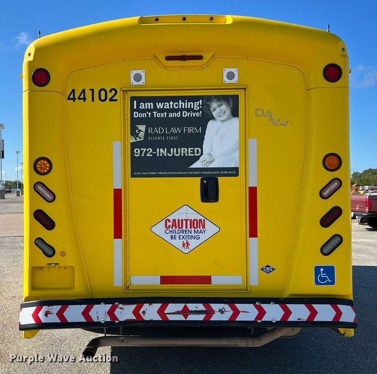 image for item LF9506 2018 Chevrolet Express  shuttle bus