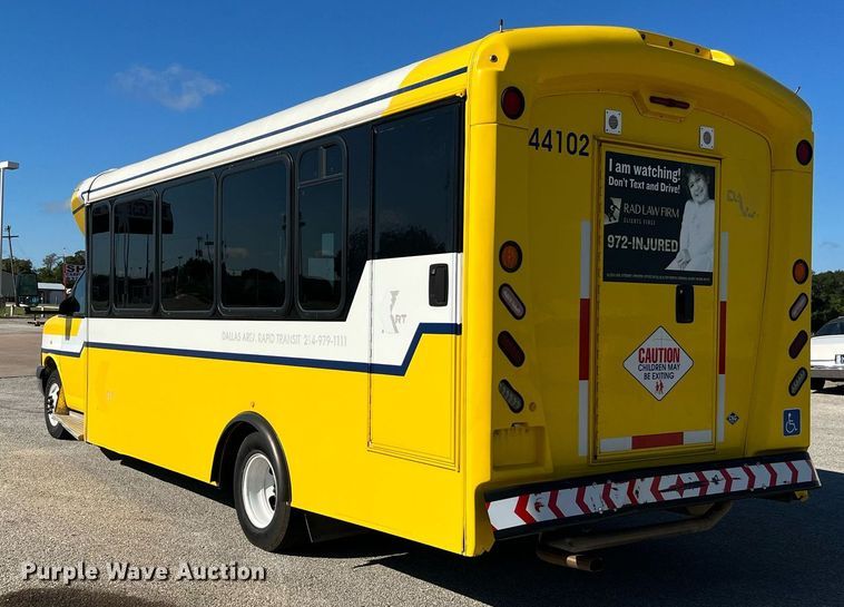 image for item LF9506 2018 Chevrolet Express  shuttle bus