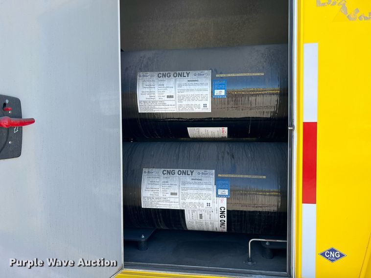 image for item LF9506 2018 Chevrolet Express  shuttle bus